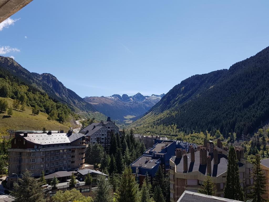 Apartamento Aguilera Appartamento Naut Aran Esterno foto
